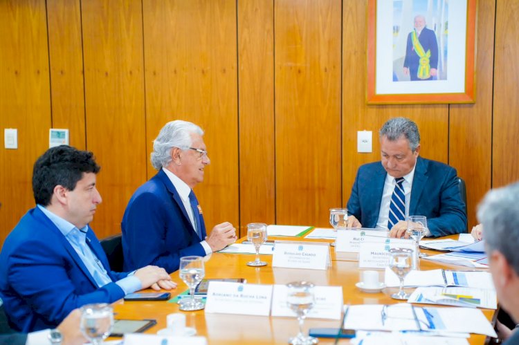 Caiado discute obras prioritárias para Goiás com ministro da Casa Civil